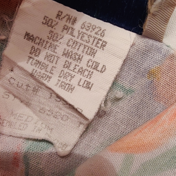 Vintage Seperate Issue Pastel Florals Button Down Short Sleeve Blouse - Picture 4 of 4